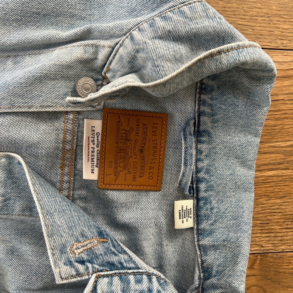 Women’s Levi’s Jean jacket